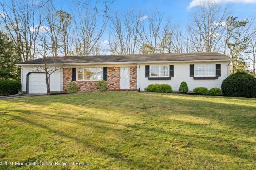 436 Crestview Ter, Bricktown, NJ 08723-4943
