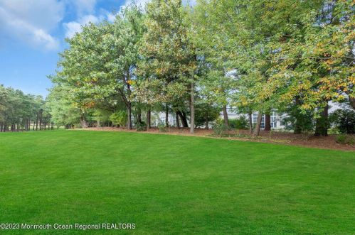 13 Silverspring Dr, Lakewood NJ  08701-7506 exterior