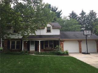 1760 Glen Ellyn Dr, Toledo, OH 43614-3252