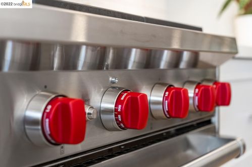 550 25th St, Oakland CA  94606-3336 exterior