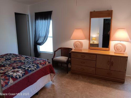 901 Bougainvillea Cir, Sebastian FL  32976-7688 exterior