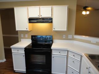 823 Blazingwood Dr, Greensboro NC  27406-8228 exterior