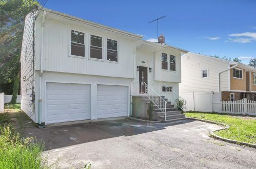 2342 New York Ave, Huntington Station, NY 11746-4255