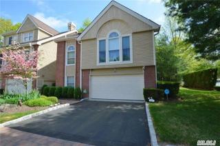 52 Willow Ridge Dr, Smithtown, NY 11787-1572