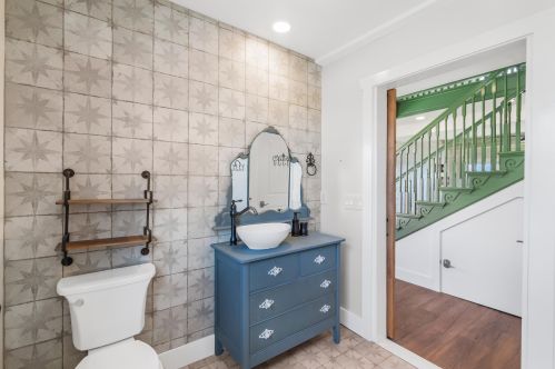 607 Ocean Blvd, Hampton NH  03842-4335 exterior