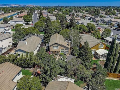 965 Turquoise St, Vacaville CA  95687-7859 exterior