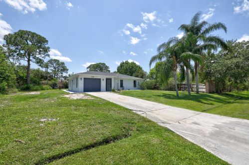 510 Billiar Ave, Fort Pierce FL  34983-8729 exterior