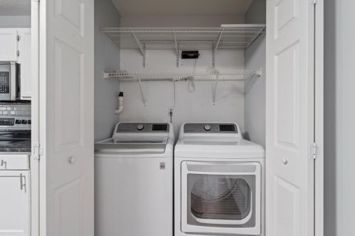 801 Chelsea Dr, Imperial PA  15126-9298 exterior