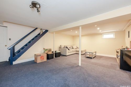 961 Rector St, North Bellmore NY  11710-1117 exterior