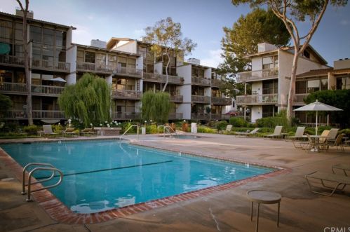 7233 Marina Pacifica Dr, Long Beach CA 90803-3899 exterior