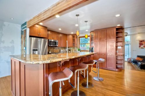 1570 Guy St, San Diego CA  92103-4757 exterior