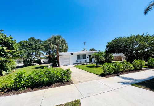 375 Forest Hill Blvd, West Palm Beach, FL 33405-4652