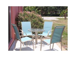 918 Causeway Blvd, Vero Beach FL  32963-2226 exterior