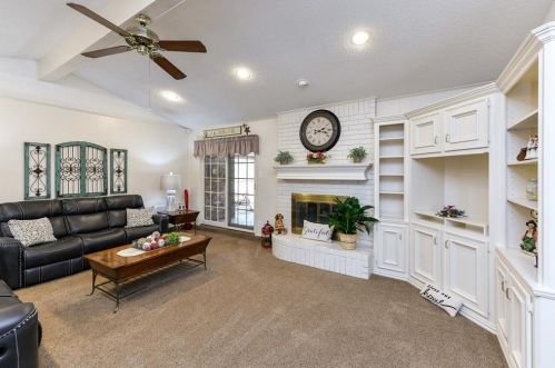 207 Greenstone Cir, Duncanville, TX 75116-4348