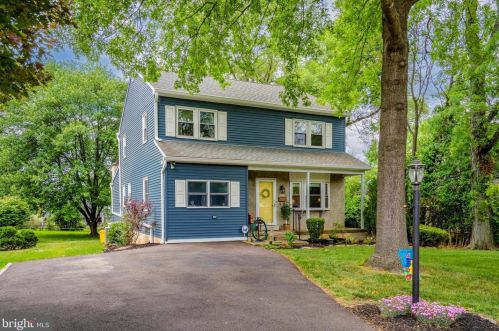 411 Haws Ln, Flourtown, PA 19031-2141