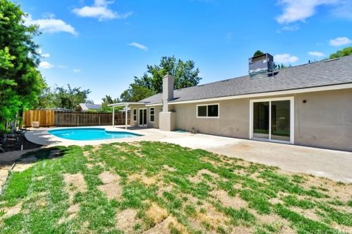 2428 3rd St, Madera CA  93637-4254 exterior