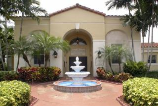 8530 1st St, Hollywood FL  33025-1498 exterior