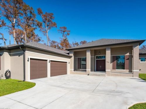 10191 Strike Ln, Bonita Springs, FL 34135-7782