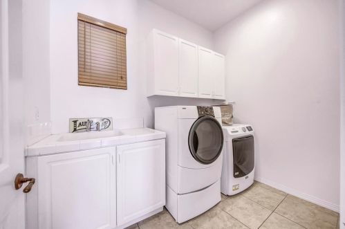 81075 Falling Leaf Ct, Indio CA  92201-8482 exterior