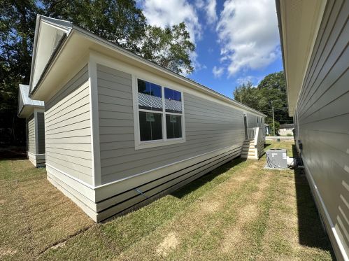 148 7th St, Defuniak Springs FL  32433-7457 exterior