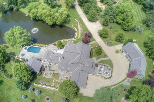 875 Squire Oaks Dr, Covington KY  41017-1342 exterior