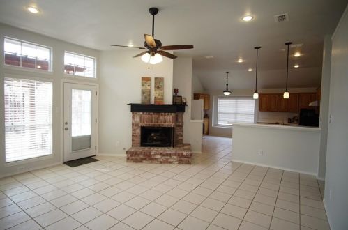 1424 Calhoun Ln, Plano TX  75025-3409 exterior