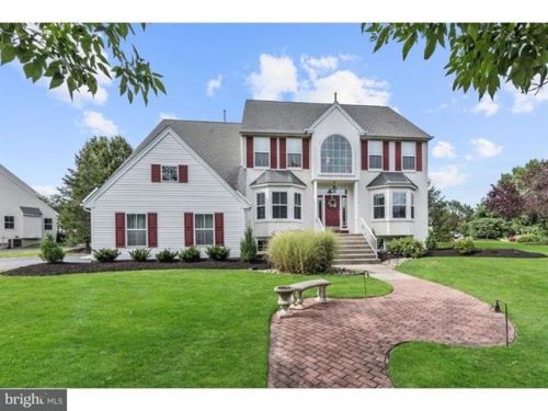 21 Emerson Dr, Riverton, NJ 08077-4059