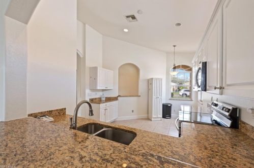 8684 Ibis Cove Cir, Naples FL  34119-7727 exterior