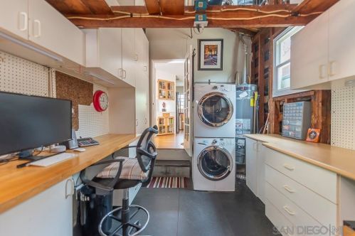 3381 Mtn Vw Dr, San Diego CA 92116-1950 exterior