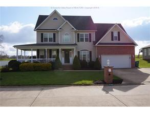 714 Plantation Dr, Hurricane, WV 25526-9155
