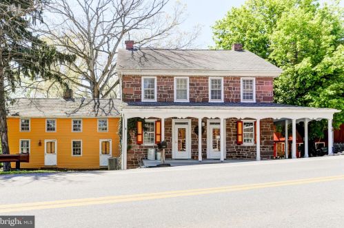 1145 Reading Rd, Beartown, PA 17555-9488