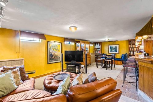 3164 51 Blvd, Milwaukee WI 53216-3236 exterior