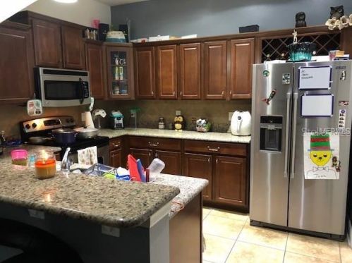 9068 Shepton St, Orlando, FL 32825-3722