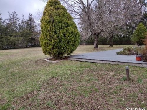 44 Oleeta Rd, Mount Sinai NY  11766-2505 exterior