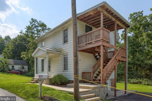 1027 Yocumtown Rd, Etters, PA 17319-9705