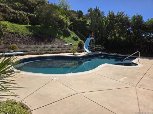 6319 Lake Athabaska Pl, San Diego CA  92119-3526 exterior