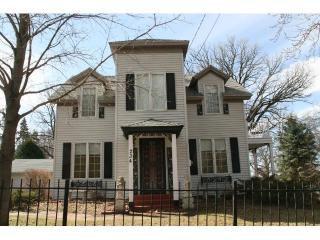 234 Owasso Blvd, Saint Paul, MN 55117-1071