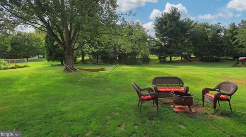 13 Woodside Ln, Flemington NJ  08822-3221 exterior