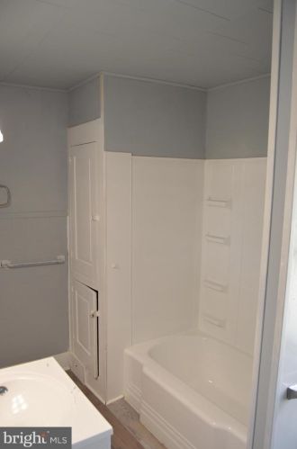 2161 Newville Rd, Carlisle PA  17015-7747 exterior