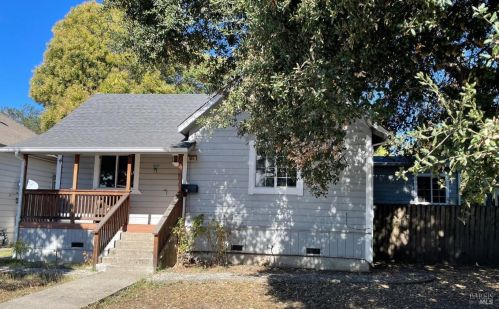 135 10th St, Santa Rosa, CA 95401-4715