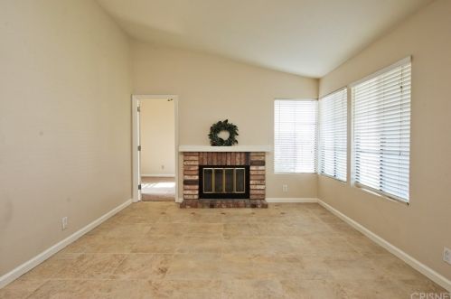 29403 Fenway Ct, Santa Clarita, CA 91384-3512