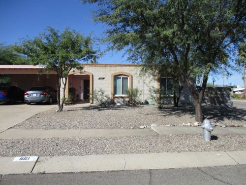 561 Eastview Ave, Tucson AZ  85730-2932 exterior
