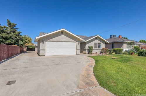 715 Houchin Rd, Bakersfield, CA 93304-3509