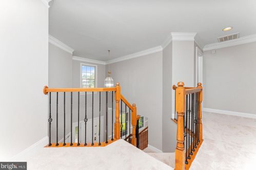 5329 Jacobs Creek Pl, Haymarket VA  20169-6152 exterior