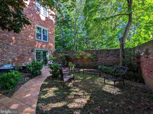 6014 Talford Ct, Springfield VA  22152-1214 exterior