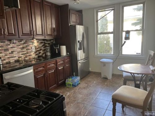 1300 50th St, North Bergen, NJ 07047-3118