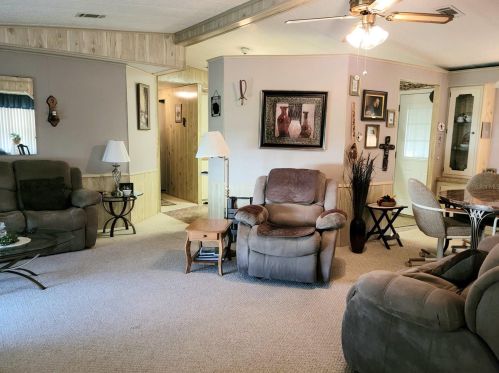 1435 Mohawk Cir, Tavares FL  32778-2540 exterior