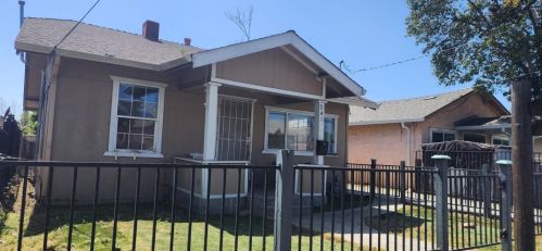 241 24th St, San Jose, CA 95116-2802