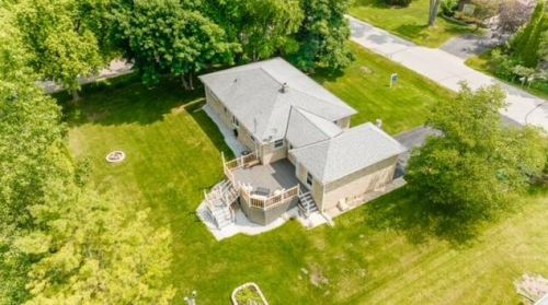 12449 Pilot Dr, Thiensville, WI 53092-2624