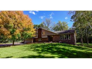 4520 Oak Chase Way, Saint Paul, MN 55123-1819